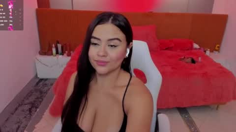 Snapshot of katia_bigboobs11 chatting on 19, 9, 2025 Katia online show from 19, 9, 2025