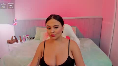 Snapshot of katia_bigboobs11 chatting on 1, 10, 2025 Katia online show from 1, 10, 2025
