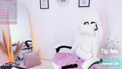 Snapshot of katialips_ chatting on 19, 11, 2025 Katia online show from 19, 11, 2025