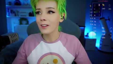 Snapshot of katie_cutie_ts chatting on 30, 9, 2025 Katie online show from 30, 9, 2025