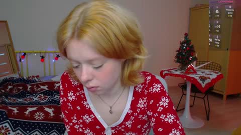Snapshot of katie_deville chatting on 19, 12, 2024 Katie Deville online show from 19, 12, 2024