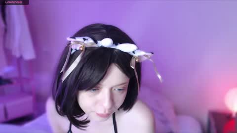 Katie Deville online show from 27, 4, 2026
