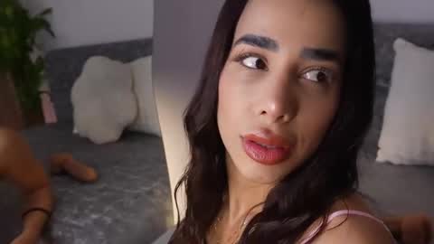 Snapshot of katiecruz_ chatting on 11, 9, 2025 Katie online show from 11, 9, 2025