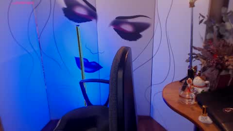 Snapshot of katiejohanson chatting on 26, 11, 2025 Katie online show from 26, 11, 2025