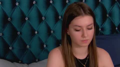 katiereeves online show from 23, 10, 2025