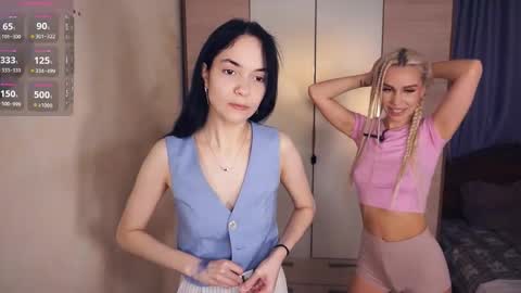 Snapshot of katievillard chatting on 14, 12, 2025 Crystal really Kristel online show from 14, 12, 2025