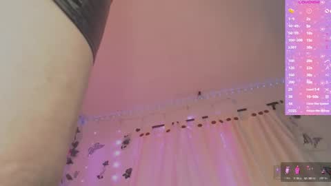 Snapshot of katjohanna chatting on 13, 11, 2025 Johanna online show from 13, 11, 2025