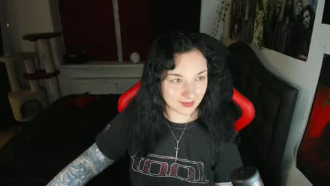 Katriece Spikes online show from 17, 10, 2025