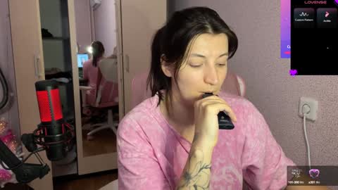 Snapshot of katrin_kristal chatting on 12, 1, 2025 naked in pvt show 100 tk online show from 12, 1, 2025