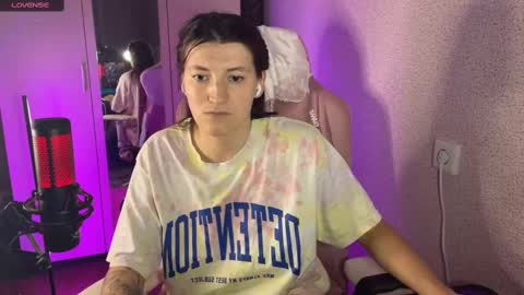 Snapshot of katrin_kristal chatting on 4, 3, 2025 naked in pvt show 100 tk online show from 4, 3, 2025