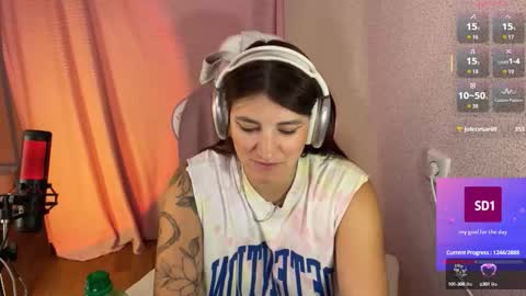 Snapshot of katrin_kristal chatting on 22, 9, 2025 naked in pvt show 100 tk online show from 22, 9, 2025