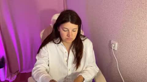 Snapshot of katrin_kristal chatting on 15, 10, 2025 naked in pvt show 100 tk online show from 15, 10, 2025