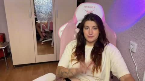 Snapshot of katrin_kristal chatting on 16, 7, 2026 naked in pvt show 100 tk online show from 16, 7, 2026