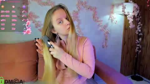 Snapshot of katrina_bail chatting on 4, 10, 2025 Katrina Bail online show from 4, 10, 2025