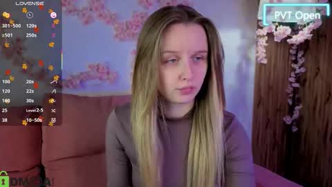 Snapshot of katrina_bail chatting on 16, 11, 2025 Katrina Bail online show from 16, 11, 2025