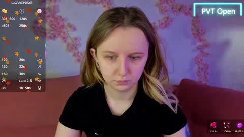 Snapshot of katrina_bail chatting on 23, 11, 2025 Katrina Bail online show from 23, 11, 2025