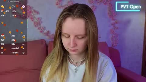 Snapshot of katrina_bail chatting on 25, 11, 2025 Katrina Bail online show from 25, 11, 2025