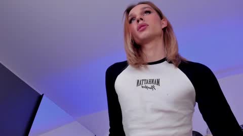 Snapshot of katrinewest chatting on 25, 1, 2025 Katrin online show from 25, 1, 2025