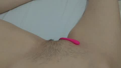 Snapshot of katrinna_arinna chatting on 25, 1, 2025 katrina dont forget to give me thumbs up online show from 25, 1, 2025