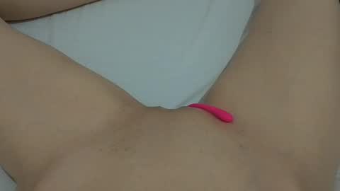 Snapshot of katrinna_arinna chatting on 14, 2, 2025 katrina dont forget to give me thumbs up online show from 14, 2, 2025