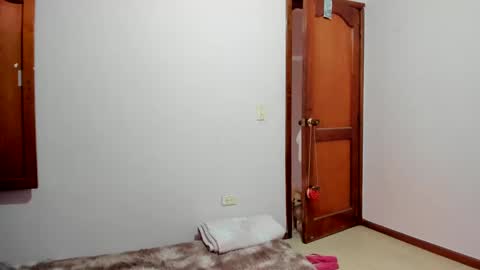 Snapshot of katrinrosex chatting on 24, 11, 2025 Katrin online show from 24, 11, 2025