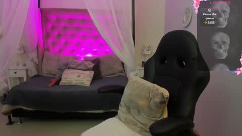 Snapshot of kattarina_ chatting on 12, 9, 2025 kattarina_ online show from 12, 9, 2025