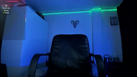 kattx   independent model online show from 10, 3, 2026