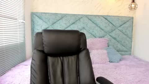 katty_love01 online show from 16, 10, 2025