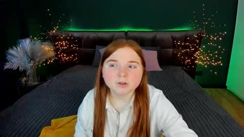 Snapshot of katty_rose8 chatting on 21, 9, 2025 Katty online show from 21, 9, 2025