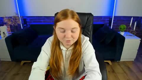 Snapshot of katty_rose8 chatting on 29, 9, 2025 Katty online show from 29, 9, 2025