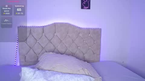 Snapshot of kattycurvy_ chatting on 11, 10, 2025 katty peach  online show from 11, 10, 2025