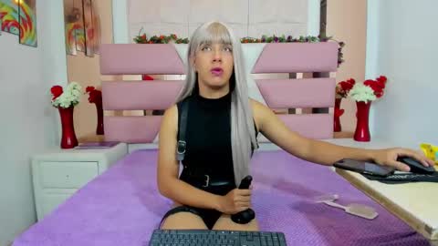 KattyJener online show from 6, 4, 2026