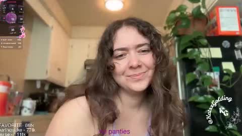 Snapshot of katxxgolding chatting on 8, 11, 2025 Princesse Kat online show from 8, 11, 2025