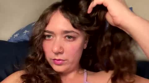 Snapshot of katxxgolding chatting on 5, 12, 2025 Princesse Kat online show from 5, 12, 2025