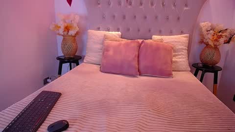 Snapshot of katy_van chatting on 8, 2, 2025 Katy Van online show from 8, 2, 2025