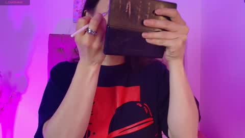 Snapshot of katy_van chatting on 19, 9, 2025 Katy Van online show from 19, 9, 2025