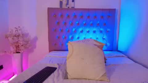 Snapshot of katy_van chatting on 27, 9, 2025 Katy Van online show from 27, 9, 2025