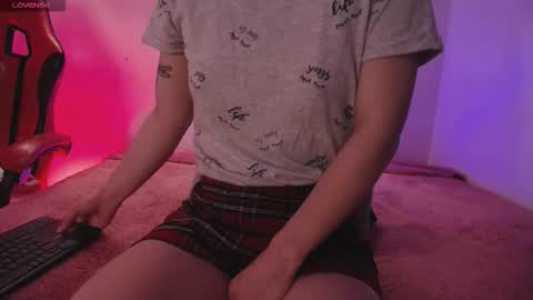 Snapshot of katy_van chatting on 12, 10, 2025 Katy Van online show from 12, 10, 2025