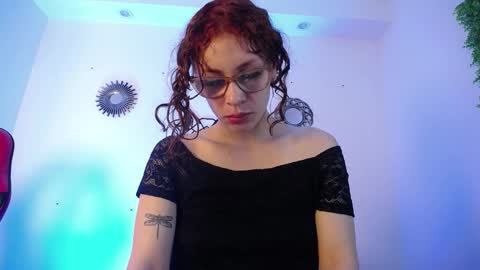 Snapshot of katy_van chatting on 10, 11, 2025 Katy Van online show from 10, 11, 2025