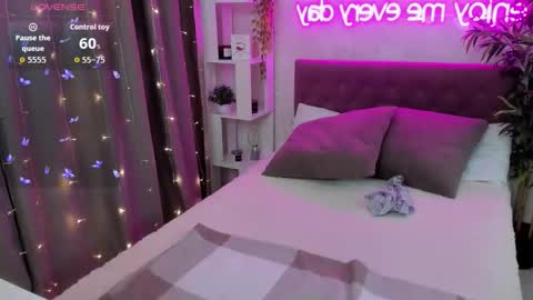 Snapshot of katyaneilson chatting on 29, 10, 2025 Kate online show from 29, 10, 2025