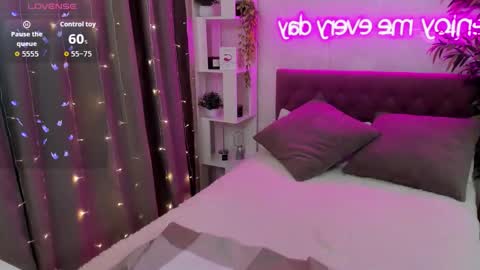 Snapshot of katyaneilson chatting on 31, 10, 2025 Kate online show from 31, 10, 2025