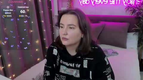 Snapshot of katyaneilson chatting on 7, 11, 2025 Kate online show from 7, 11, 2025