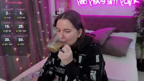 Snapshot of katyaneilson chatting on 15, 11, 2025 Kate online show from 15, 11, 2025