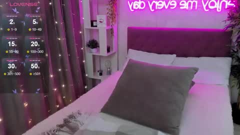 Snapshot of katyaneilson chatting on 16, 11, 2025 Kate online show from 16, 11, 2025