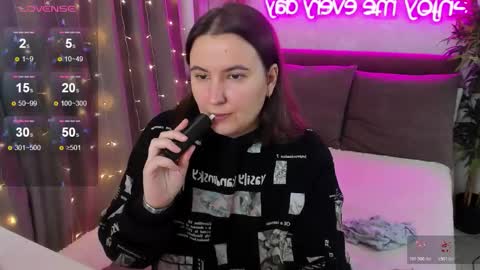 Snapshot of katyaneilson chatting on 19, 11, 2025 Kate online show from 19, 11, 2025