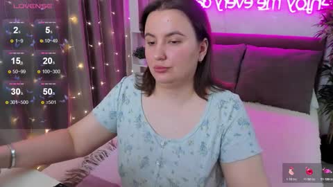 Snapshot of katyaneilson chatting on 30, 11, 2025 Kate online show from 30, 11, 2025