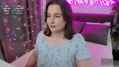 Snapshot of katyaneilson chatting on 4, 12, 2025 Kate online show from 4, 12, 2025