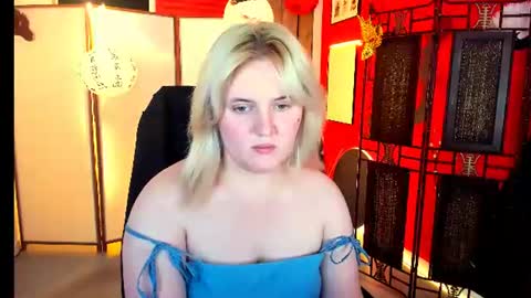 Snapshot of katybriggs chatting on 15, 6, 2026 Katy online show from 15, 6, 2026