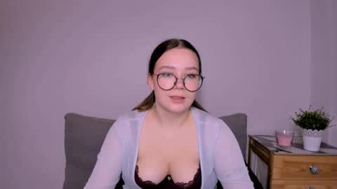 Snapshot of katygentle chatting on 21, 11, 2025 Katy online show from 21, 11, 2025