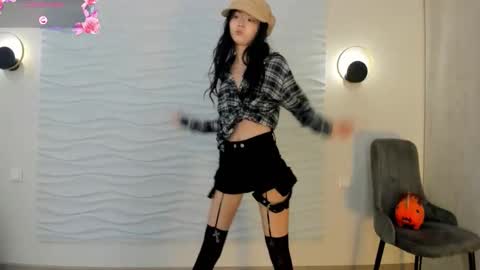 mai online show from 1, 12, 2025